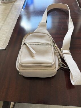 Antik Kraft Cream Crossbody Sling Bag with Gold Hardware